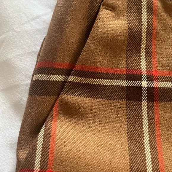 Women’s H&M size 10 brown plaid ankle length pants with pockets and stretch. - Picture 4 of 7